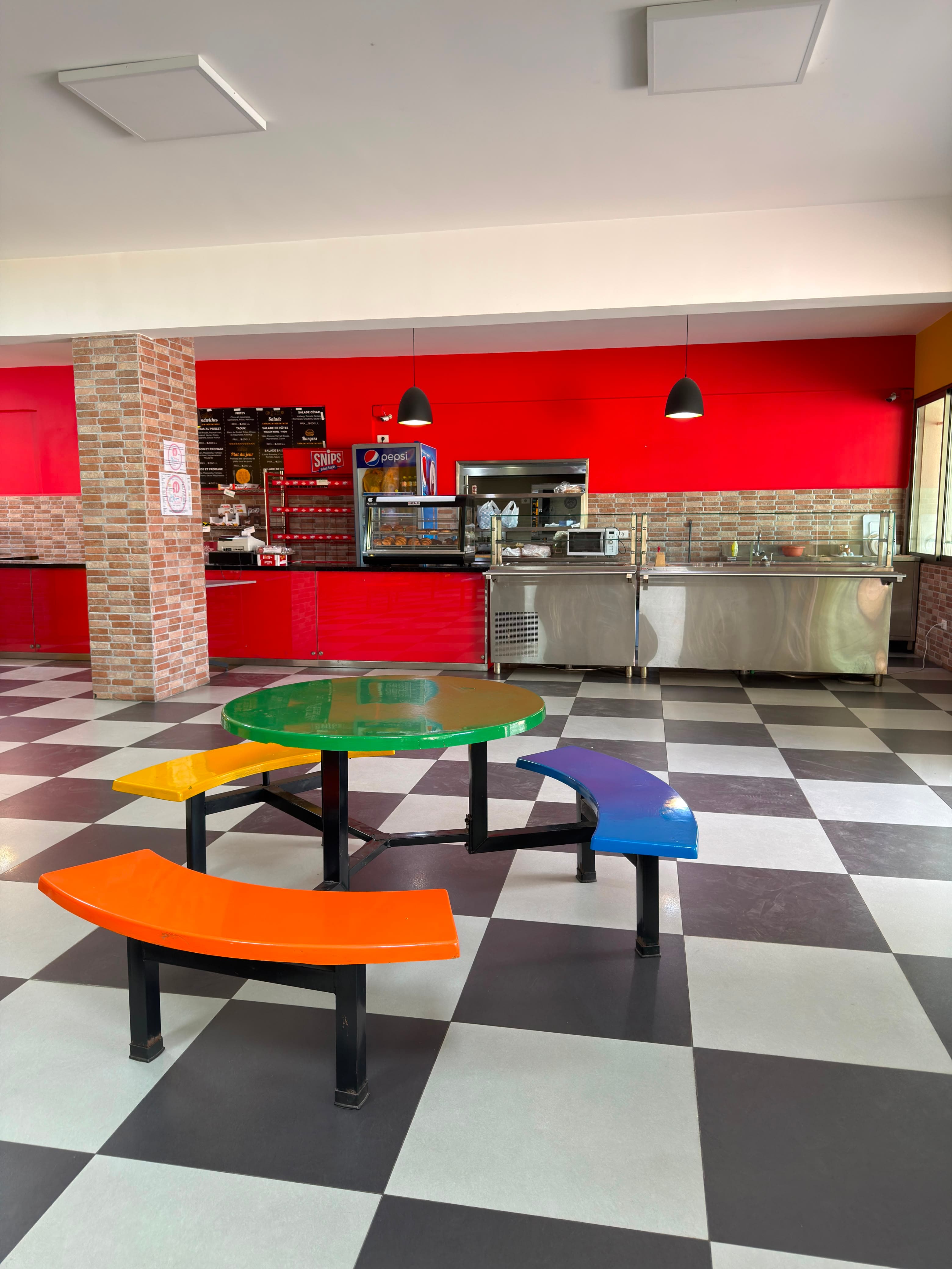 Espace de restauration du collège